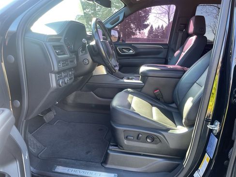 Used 2021 Chevrolet Tahoe Z71 w/ Z71 Off-Road Package image 17