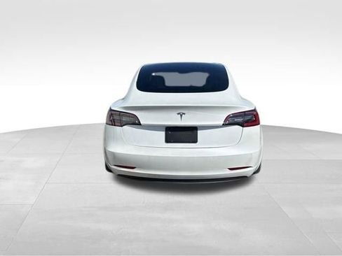 Used 2021 Tesla Model 3 Standard Range Plus image 6
