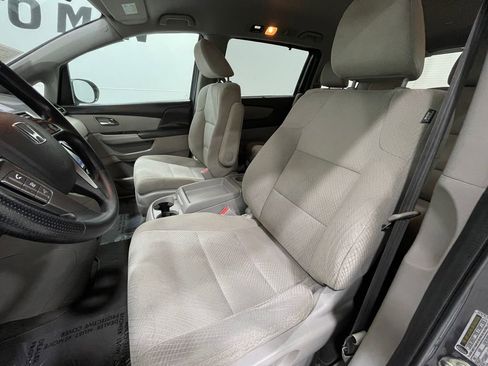 Used 2017 Honda Odyssey EX image 12