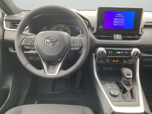 New 2025 Toyota RAV4 SE image 15