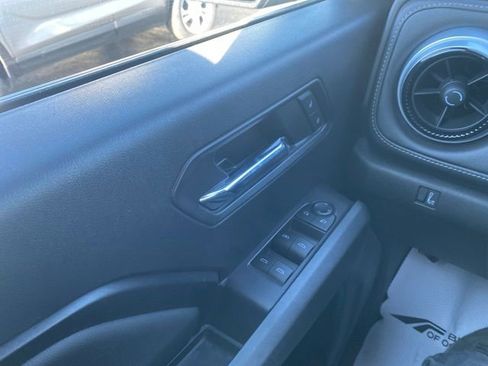 Used 2023 Chevrolet Colorado LT w/ LT Convenience Package III AWD/4WD image 16