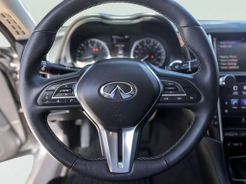 Used 2018 INFINITI Q50 Luxe w/ Sensory Package (Luxe) AWD/4WD image 15