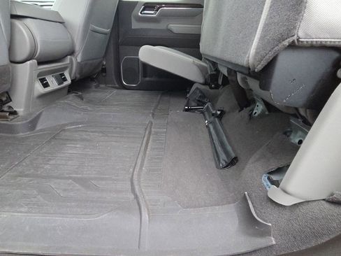 Used 2023 GMC Sierra 1500 SLE image 34