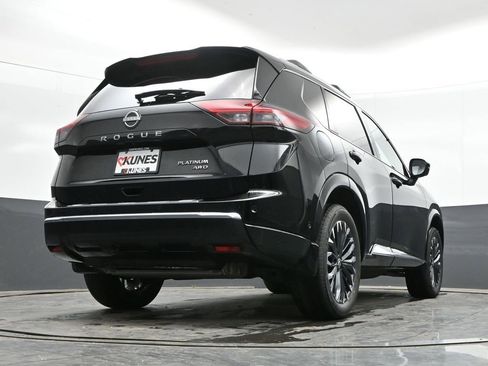 Used 2026 Nissan Rogue Platinum w/ Platinum Premium Package AWD/4WD image 40