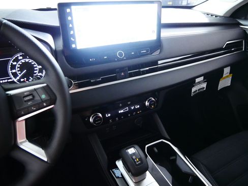 New 2026 Mitsubishi Outlander AWD image 5