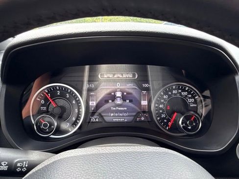 Used 2019 RAM 1500 Big Horn AWD/4WD image 17