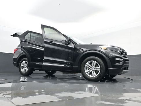 Used 2023 Ford Explorer XLT w/ Equipment Group 202A image 33