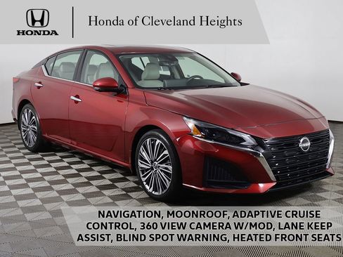 Used 2023 Nissan Altima 2.5 SL FWD image 1