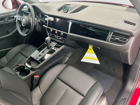 Used 2026 Porsche Macan AWD/4WD image 19