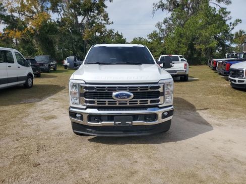 Used 2024 Ford F350 XLT image 5
