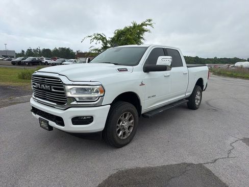 Used 2024 RAM 2500 Laramie AWD/4WD image 2
