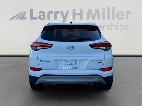 Used 2017 Hyundai Tucson Sport AWD/4WD image 4