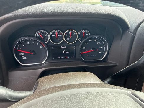 Used 2022 Chevrolet Silverado 1500 LT Trail Boss AWD/4WD image 18