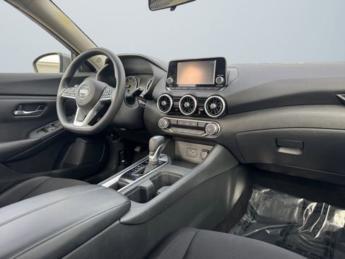 Used 2020 Nissan Sentra S image 15