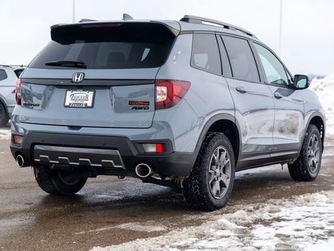 Used 2024 Honda Passport TrailSport image 7