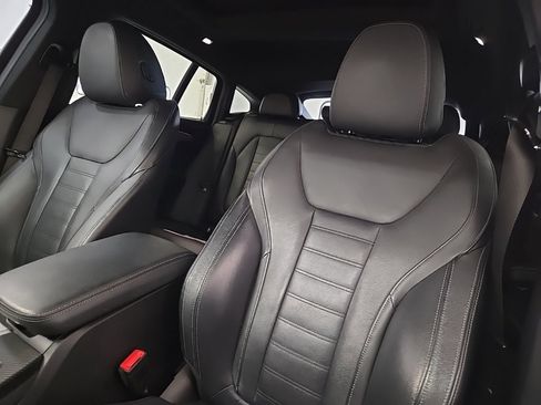 Used 2019 BMW X4 xDrive30i w/ Executive Package image 15