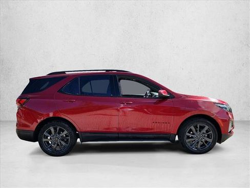 Used 2023 Chevrolet Equinox RS w/ LPO, Floor Liner Package FWD image 3
