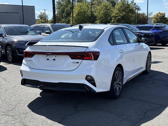 Used 2023 Kia Forte GT-Line w/ GT-Line Premium Package FWD image 2
