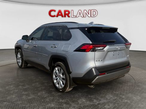 Used 2019 Toyota RAV4 Limited FWD image 4