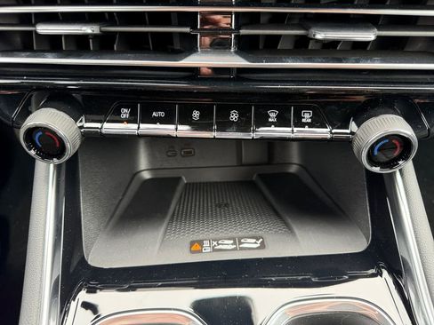 New 2026 Chevrolet Traverse LT AWD/4WD image 18