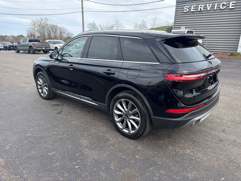 Used 2022 Lincoln Corsair AWD w/ Premium Package image 8