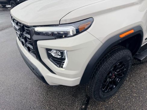 New 2026 GMC Canyon Elevation w/ Convenience Package image 13