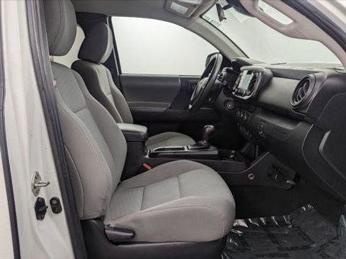 Used 2020 Toyota Tacoma SR image 21