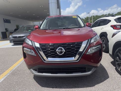 Used 2021 Nissan Rogue SV AWD/4WD image 2