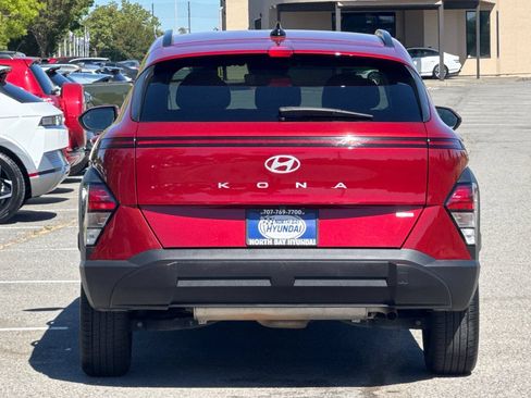 Used 2025 Hyundai Kona SEL AWD/4WD image 5