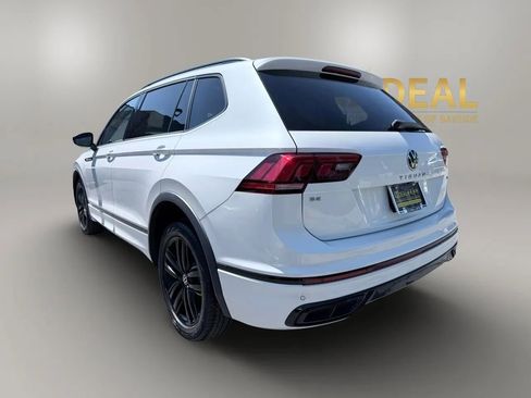 Used 2022 Volkswagen Tiguan SE R-Line AWD/4WD image 5