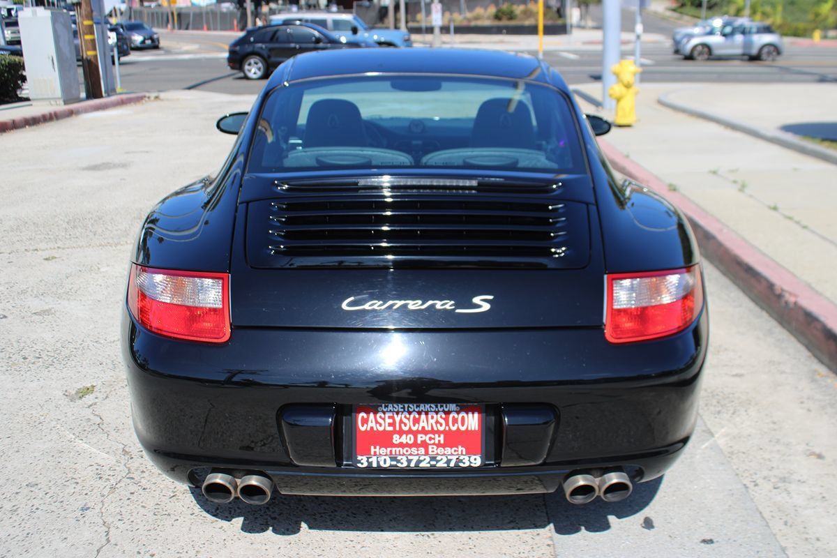 Used 2006 Porsche 911 Carrera S RWD image 4