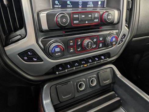 Used 2016 GMC Sierra 2500 SLT w/ Driver Alert Package AWD/4WD image 9