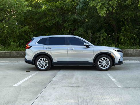 Used 2024 Honda CR-V EX-L image 10