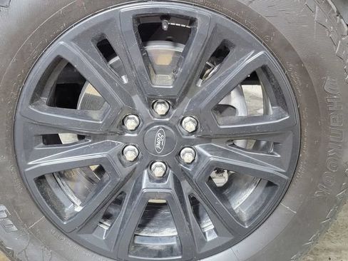 Certified 2025 Ford F150 Platinum w/ Equipment Group 702A High AWD/4WD image 10