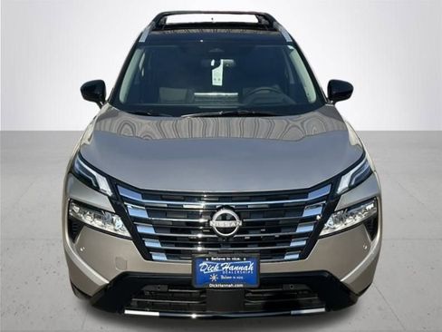 New 2026 Nissan Rogue Platinum w/ Platinum Premium Package image 3