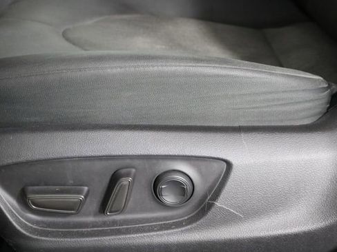 Used 2020 Toyota Camry LE image 22