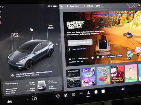 Used 2022 Tesla Model Y Performance AWD/4WD image 30