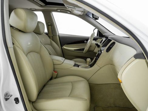 Used 2010 INFINITI EX35 Journey RWD image 34