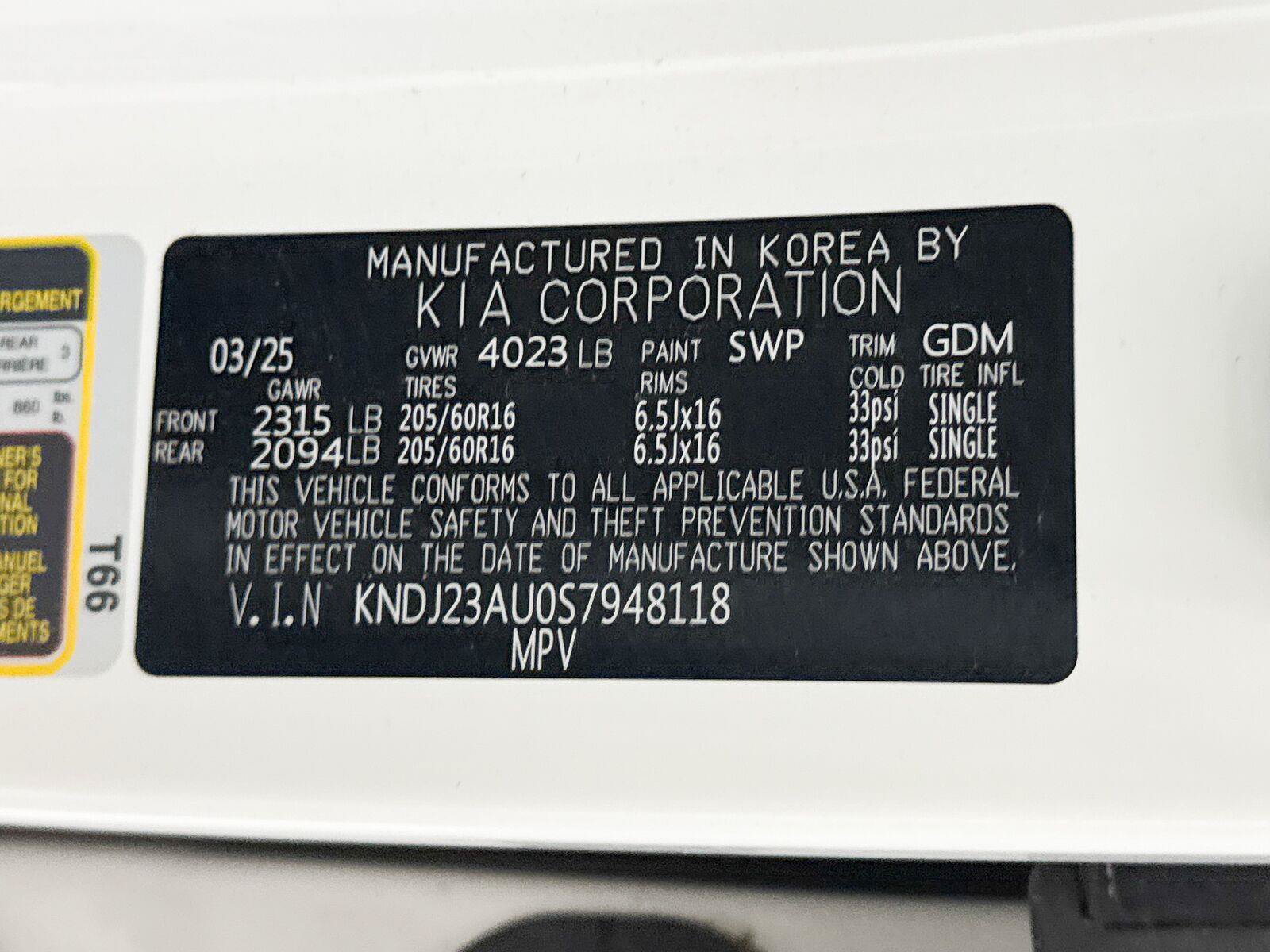 Used 2025 Kia Soul LX w/ LX Technology Package FWD image 37