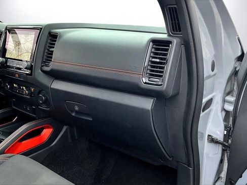 Used 2022 Nissan Frontier PRO-4X w/ Off-Road Protection Package image 19