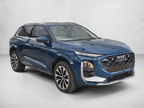New 2026 Audi Q3 quattro 2.0T AWD/4WD image 3