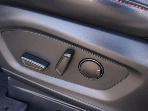 Used 2025 Ford Explorer ST image 10