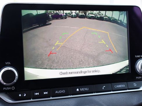 Used 2022 Nissan Sentra SV w/ Trunk Package image 23