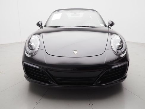 Certified 2019 Porsche 911 Targa 4S AWD/4WD image 2