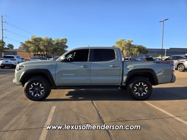 Used 2022 Toyota Tacoma TRD Off-Road AWD/4WD image 3