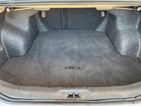 Used 2024 Nissan Altima 2.5 SV image 36