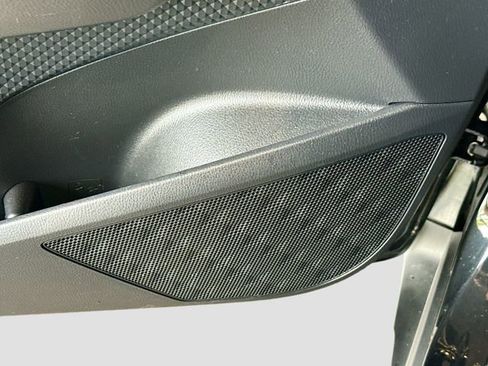 Used 2021 Toyota C-HR XLE image 18