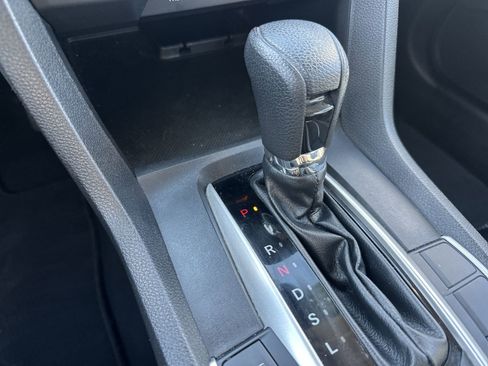 Used 2020 Honda Civic LX image 30