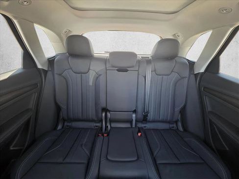 Certified 2025 Audi Q5 2.0T Premium Plus image 15