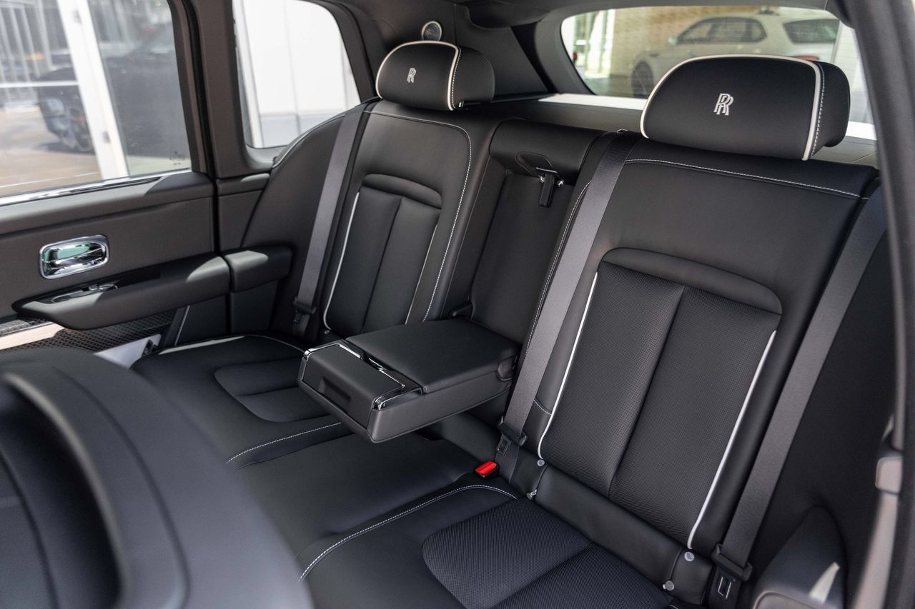 New 2027 Rolls-Royce Cullinan Black Badge AWD/4WD image 42